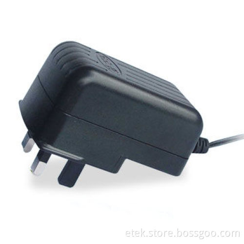 Switching Power Adapter with 90 to 264V AC Input Voltages